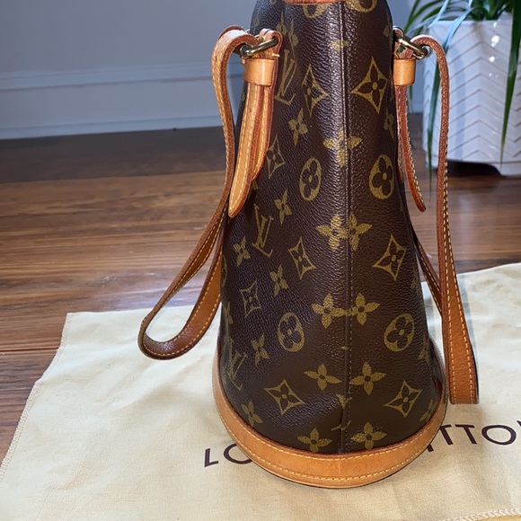 Louis Vuitton petite bucket bag - Picture 4 of 16